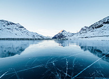 香蕉影视深度揭秘：八卦风波背后，神秘人在机场贵宾室的角色极其令人意外description：一场关于香蕉影视的八卦风波背后，隐藏着令人震惊的内幕。那位神秘出现在机场贵宾室的人物，究竟扮演着怎样的角色？本篇文章带你一探究竟，洞察背后不为人知的真相。